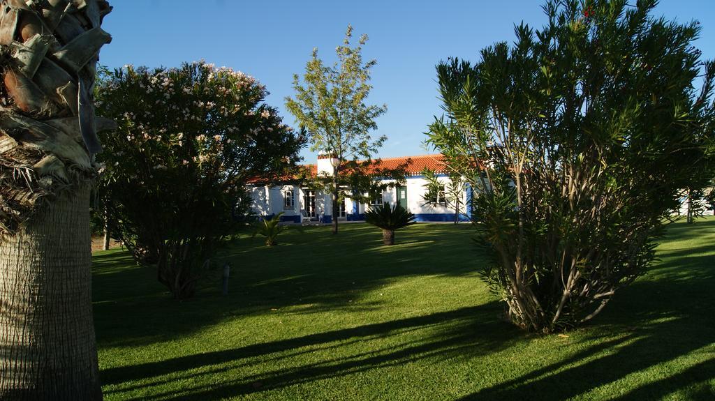 Quinta Das Tilias Guest House Santiago do Cacem Exterior photo